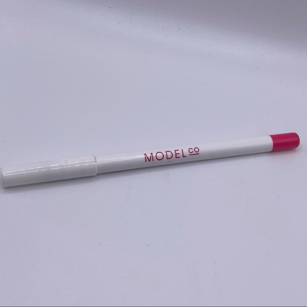 ModelCo | Illusion Lip Liner <NEW> ** Add On